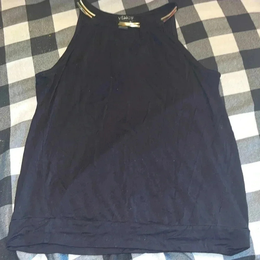 Venus metal detail sleeveless top black size small